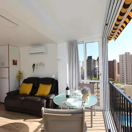Lantana Suite-turis Apartment